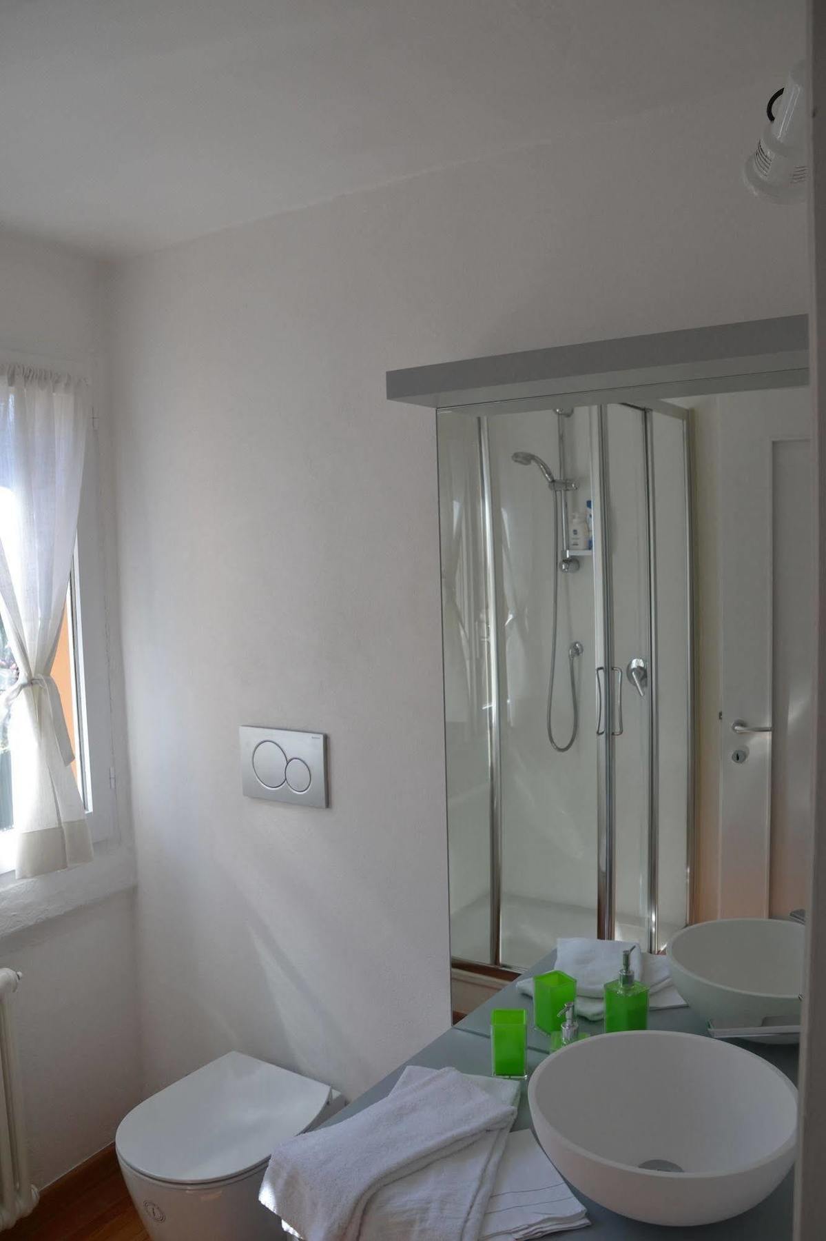 Villa Nina Relais Boutique B&B Carate Urio ภายนอก รูปภาพ